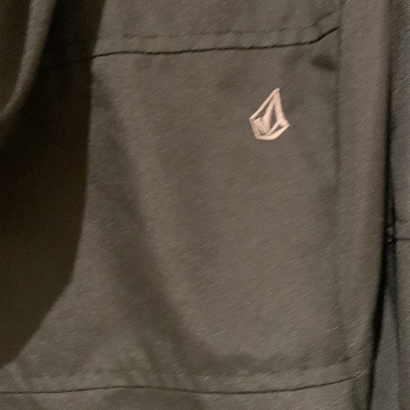 Women’s Volcom jacket - Picture 7 of 8